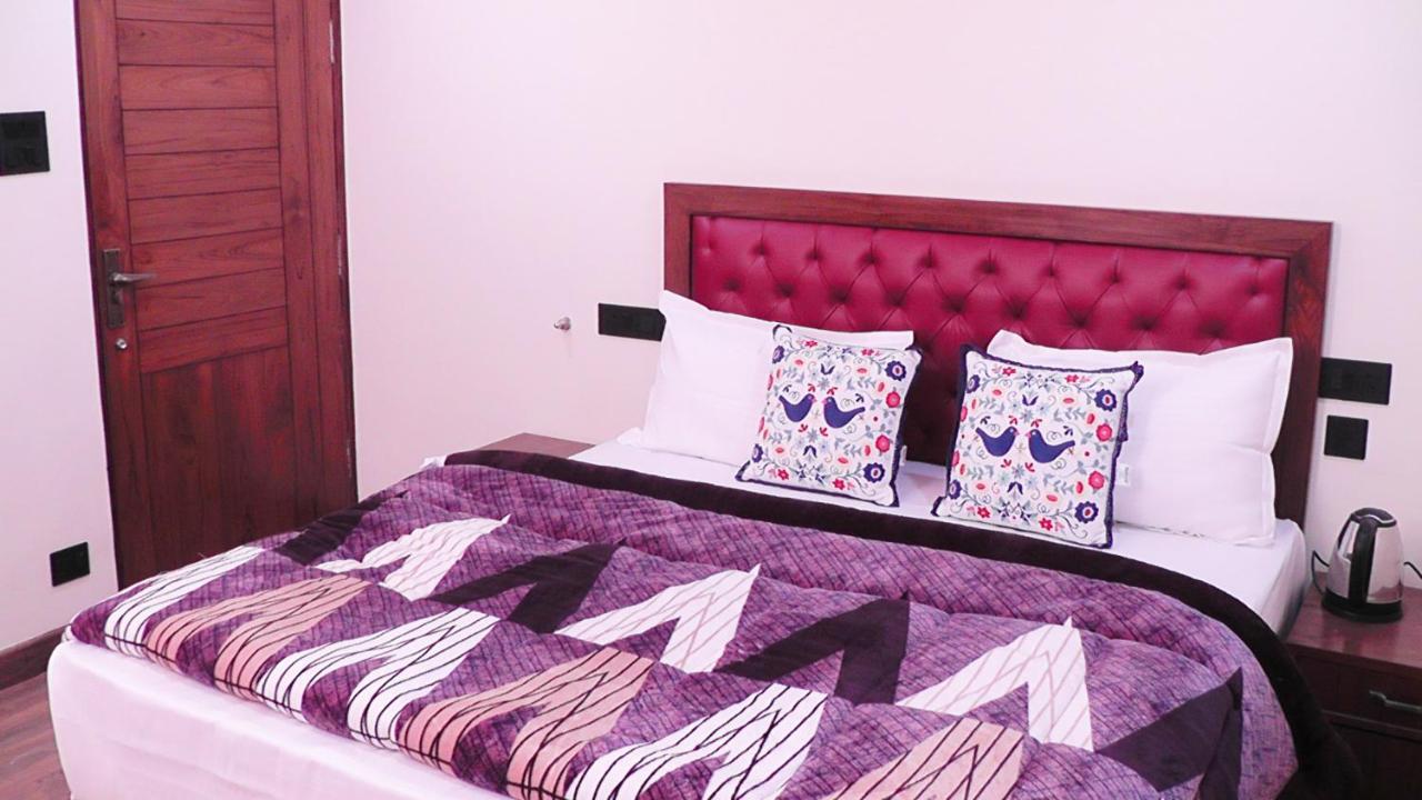 Hotel Jakhu Heights 西姆拉 外观 照片