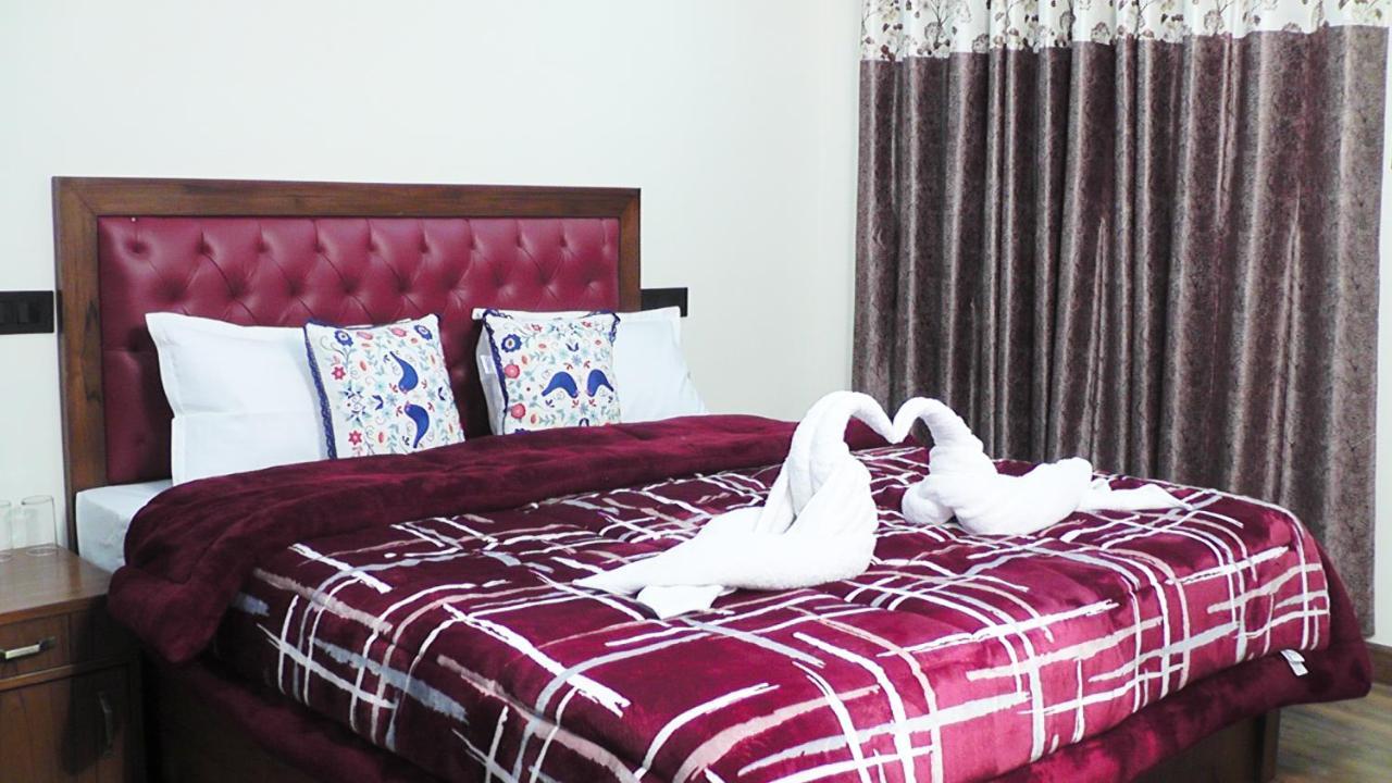 Hotel Jakhu Heights 西姆拉 外观 照片