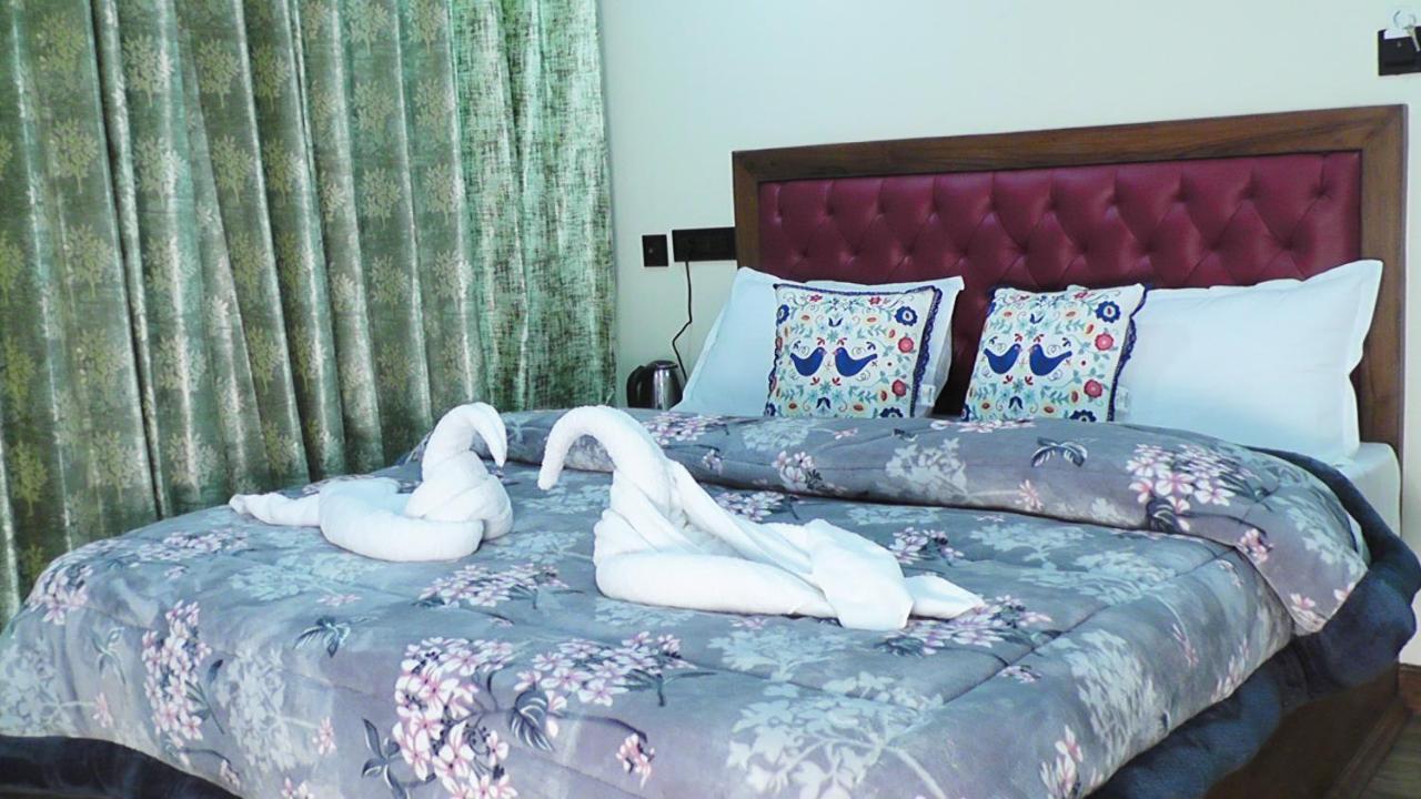Hotel Jakhu Heights 西姆拉 外观 照片