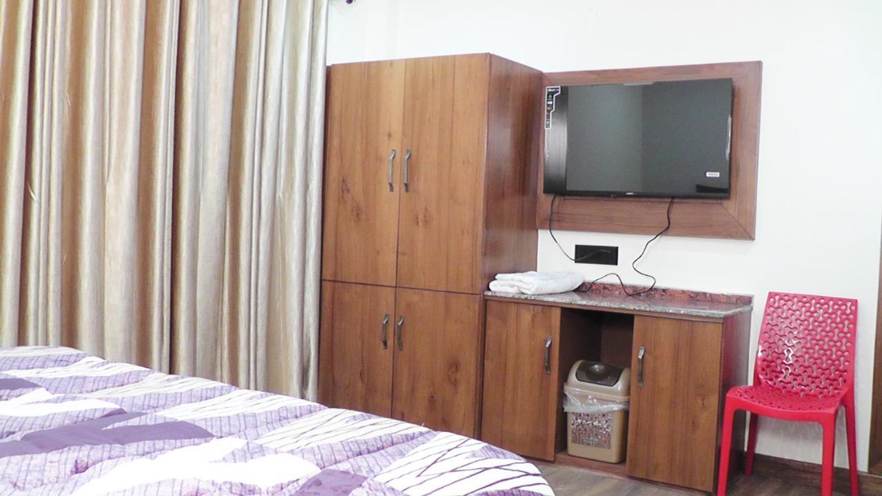 Hotel Jakhu Heights 西姆拉 外观 照片