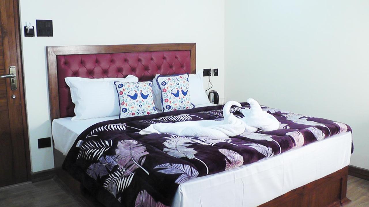 Hotel Jakhu Heights 西姆拉 外观 照片