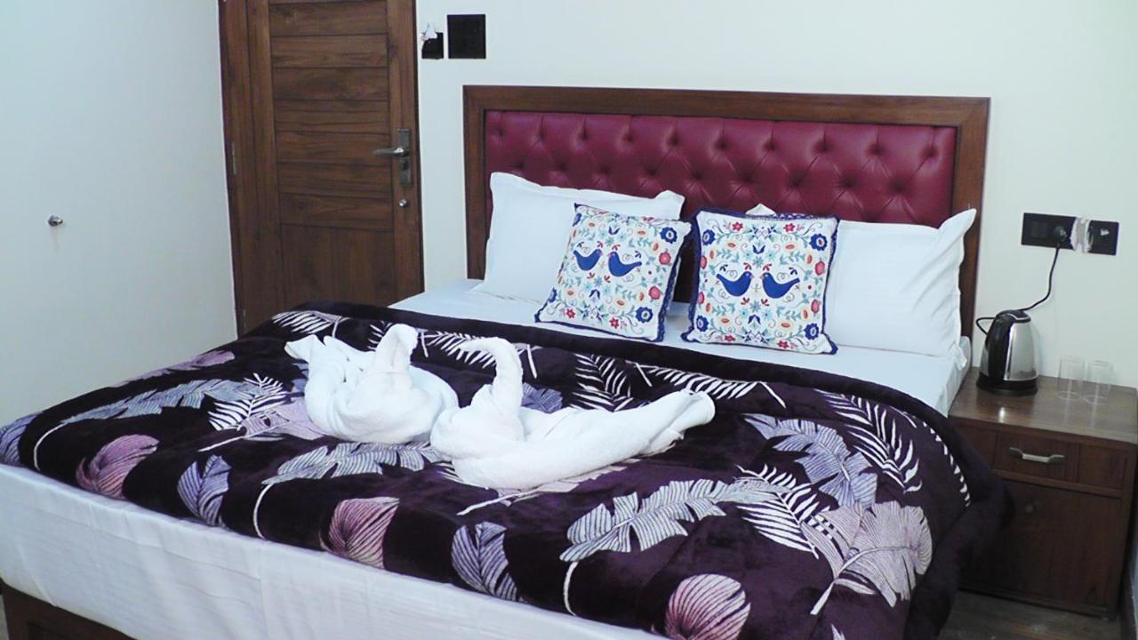 Hotel Jakhu Heights 西姆拉 外观 照片