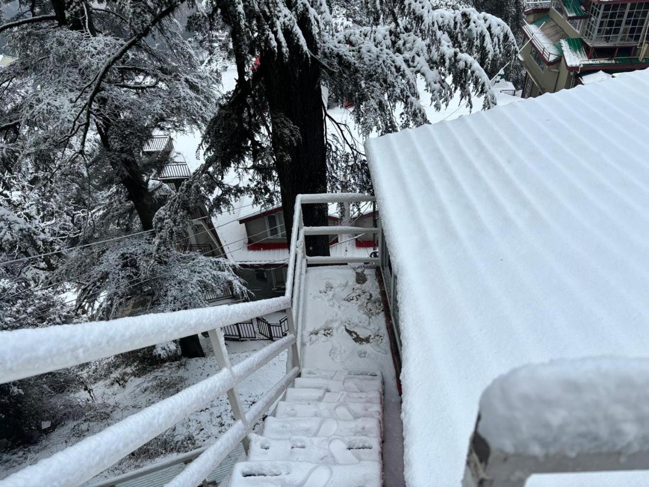 Hotel Jakhu Heights 西姆拉 外观 照片